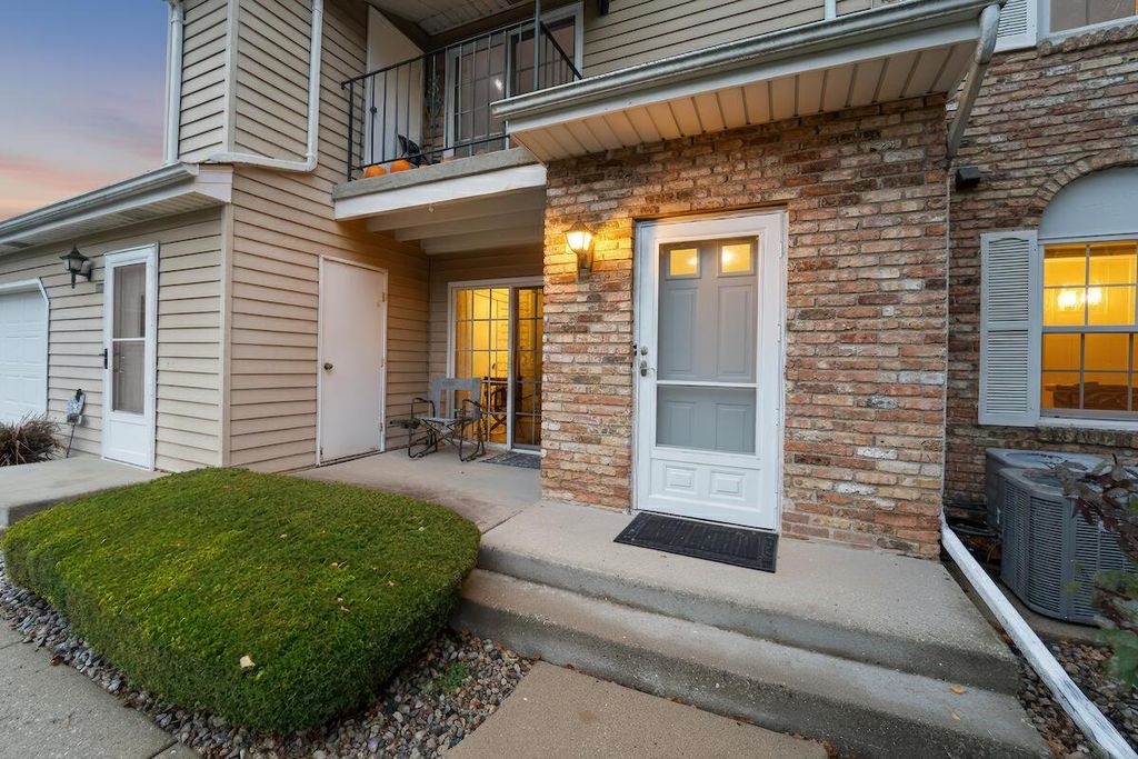 6940 Mariner DRIVE #101, Mount Pleasant, WI 53406
