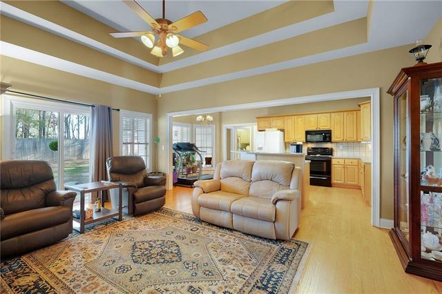 13 Golden Eagle Drive, Adairsville, GA 30103