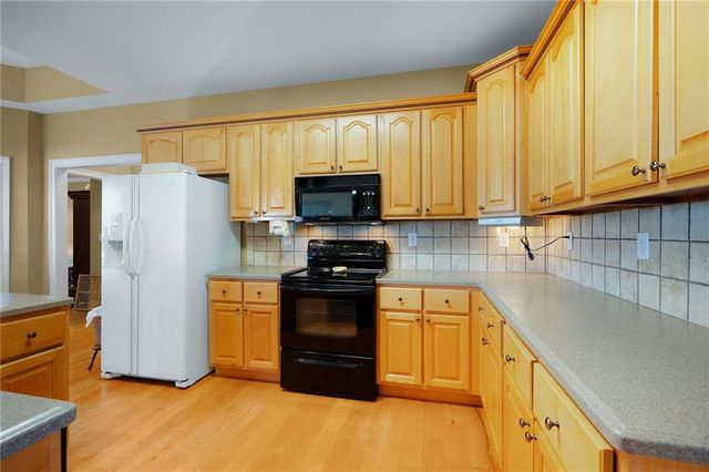 13 Golden Eagle Drive, Adairsville, GA 30103