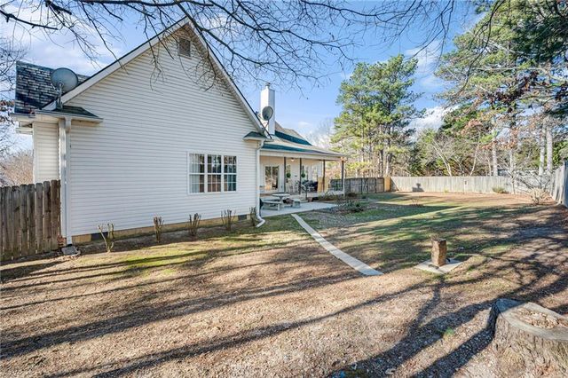 13 Golden Eagle Drive, Adairsville, GA 30103