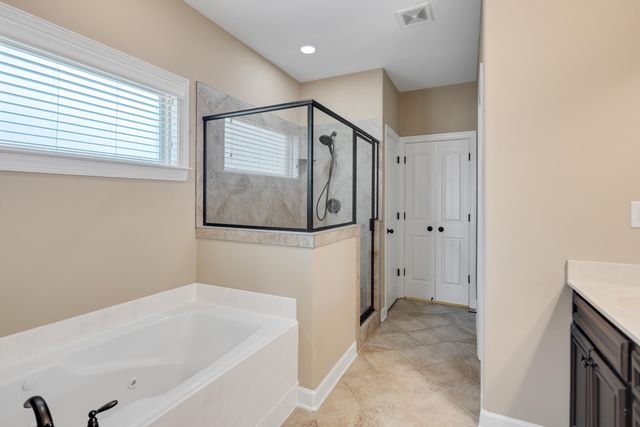 8754 STONY GLEN DR, Bartlett, TN 38133