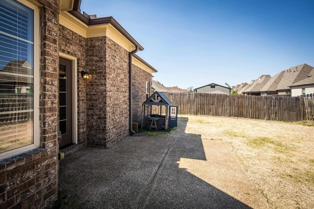 8754 STONY GLEN DR, Bartlett, TN 38133