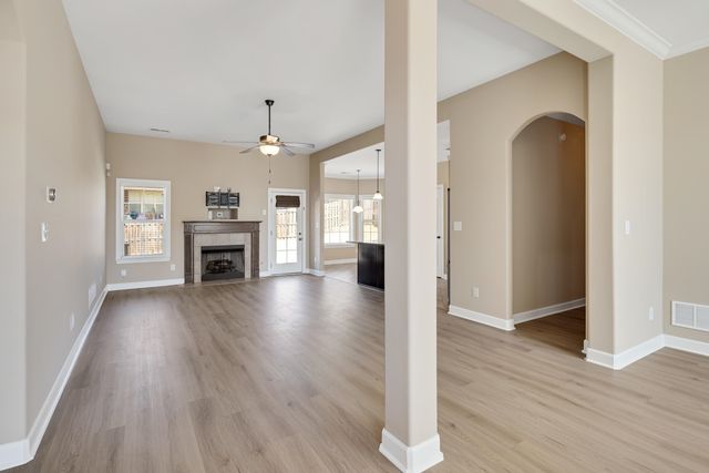 8754 STONY GLEN DR, Bartlett, TN 38133