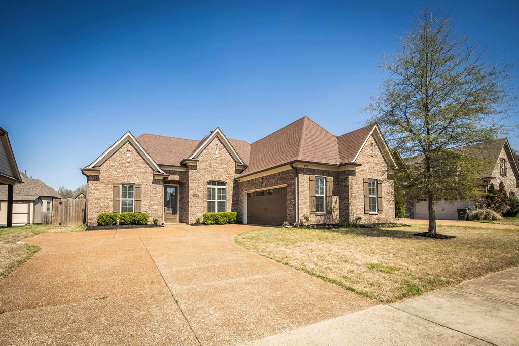 8754 STONY GLEN DR, Bartlett, TN 38133