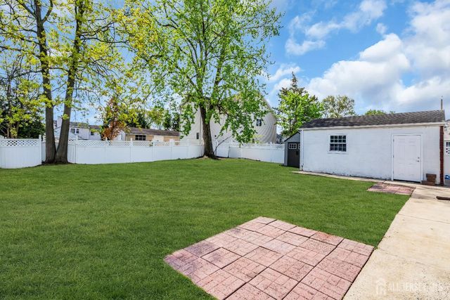 52 Walnut Street, Edison, NJ 08817