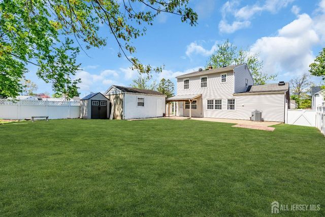 52 Walnut Street, Edison, NJ 08817