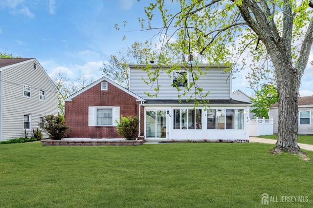 52 Walnut Street, Edison, NJ 08817