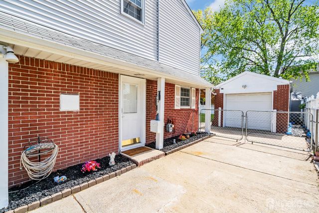 52 Walnut Street, Edison, NJ 08817