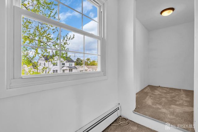 52 Walnut Street, Edison, NJ 08817