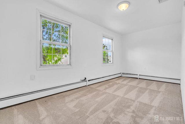 52 Walnut Street, Edison, NJ 08817