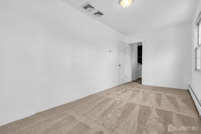 52 Walnut Street, Edison, NJ 08817