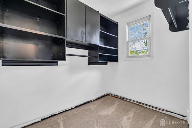 52 Walnut Street, Edison, NJ 08817