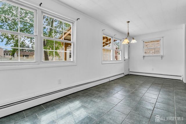 52 Walnut Street, Edison, NJ 08817