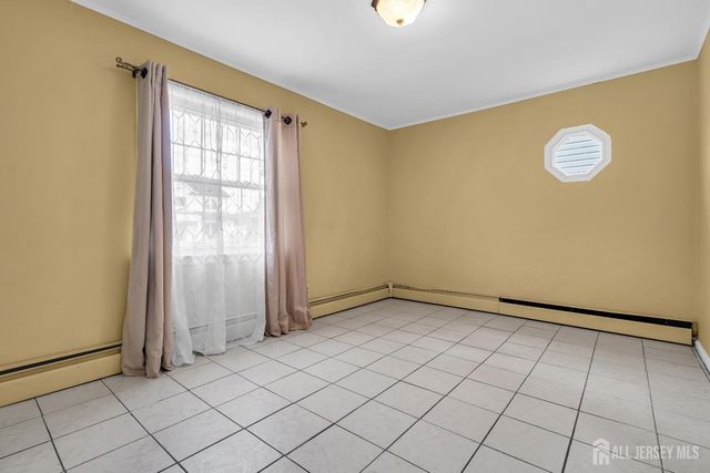 52 Walnut Street, Edison, NJ 08817