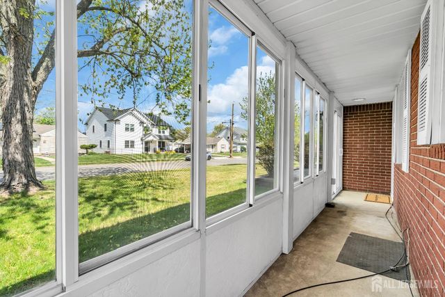 52 Walnut Street, Edison, NJ 08817