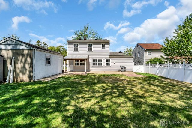 52 Walnut Street, Edison, NJ 08817