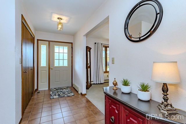 1002 E Gold Street, Bessemer, MI 49911