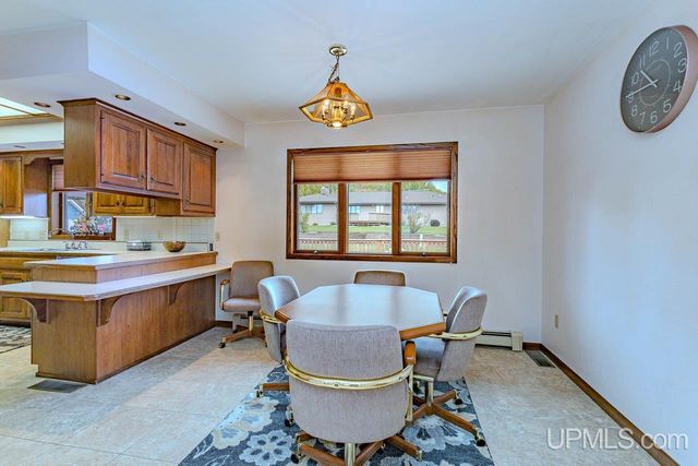 1002 E Gold Street, Bessemer, MI 49911