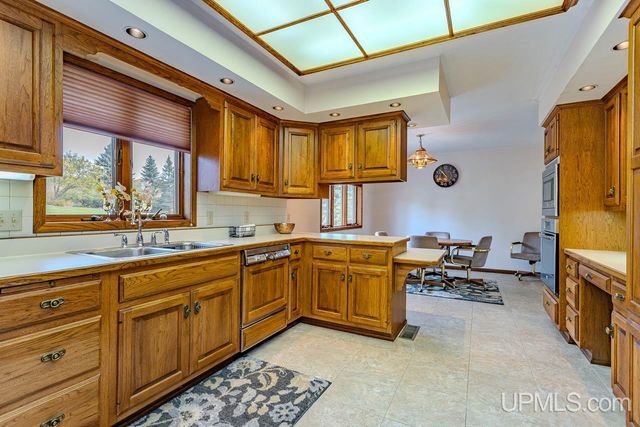 1002 E Gold Street, Bessemer, MI 49911