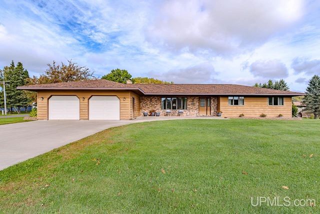 1002 E Gold Street, Bessemer, MI 49911