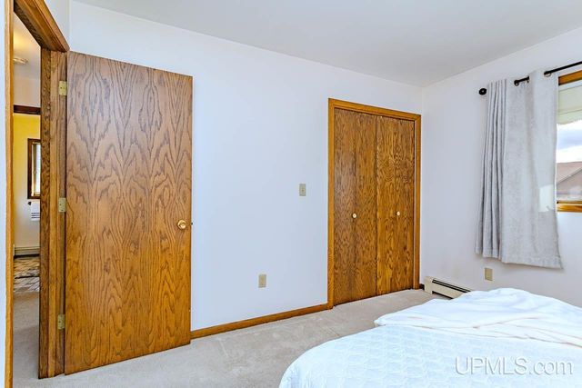 1002 E Gold Street, Bessemer, MI 49911