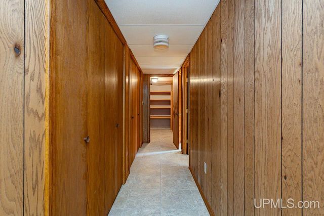 1002 E Gold Street, Bessemer, MI 49911