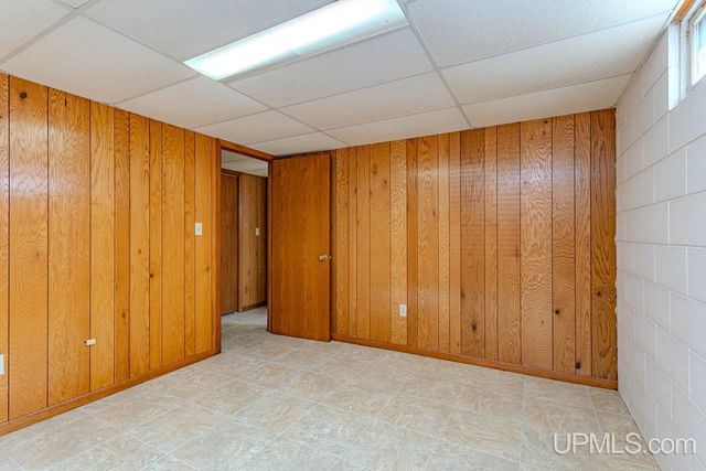 1002 E Gold Street, Bessemer, MI 49911