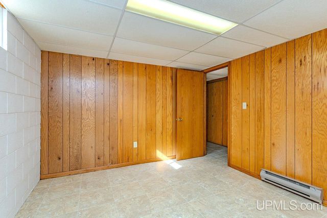 1002 E Gold Street, Bessemer, MI 49911