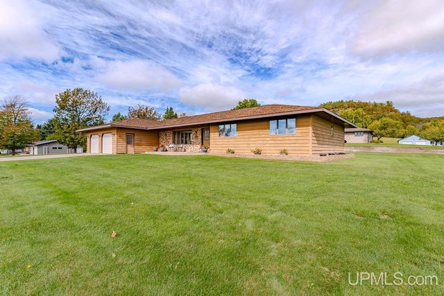 1002 E Gold Street, Bessemer, MI 49911