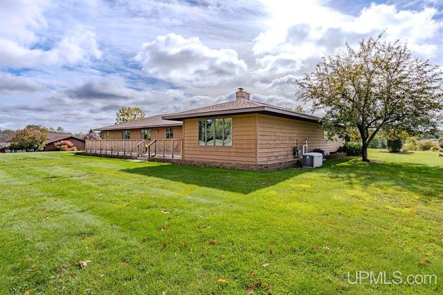 1002 E Gold Street, Bessemer, MI 49911