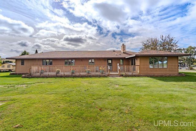 1002 E Gold Street, Bessemer, MI 49911