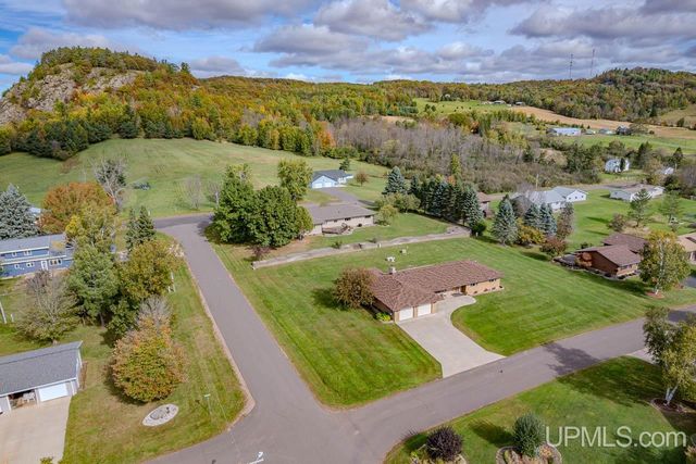 1002 E Gold Street, Bessemer, MI 49911