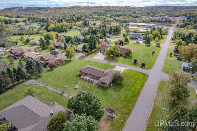 1002 E Gold Street, Bessemer, MI 49911