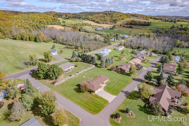 1002 E Gold Street, Bessemer, MI 49911