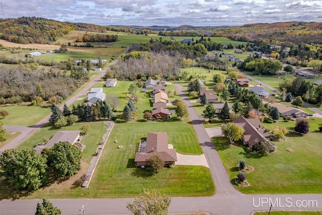 1002 E Gold Street, Bessemer, MI 49911