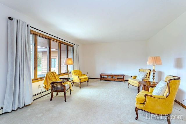 1002 E Gold Street, Bessemer, MI 49911