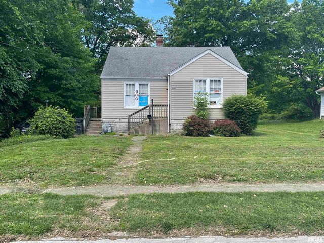 600 N OAKLAND Avenue, Carbondale, IL 62901
