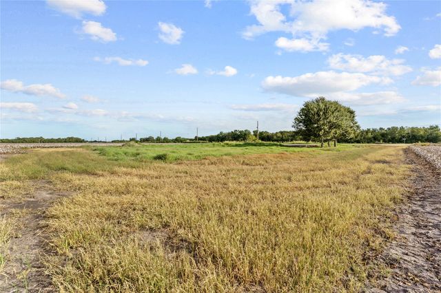 4426 Gerken Road, Rosenberg, TX 77471