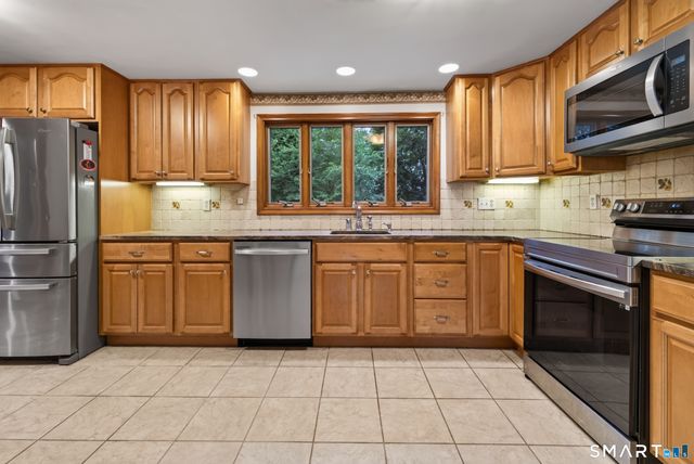 779 Mott Hill Road, Glastonbury, CT 06073
