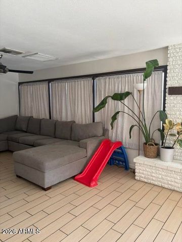 4718 W SHANGRI LA Road, Glendale, AZ 85304