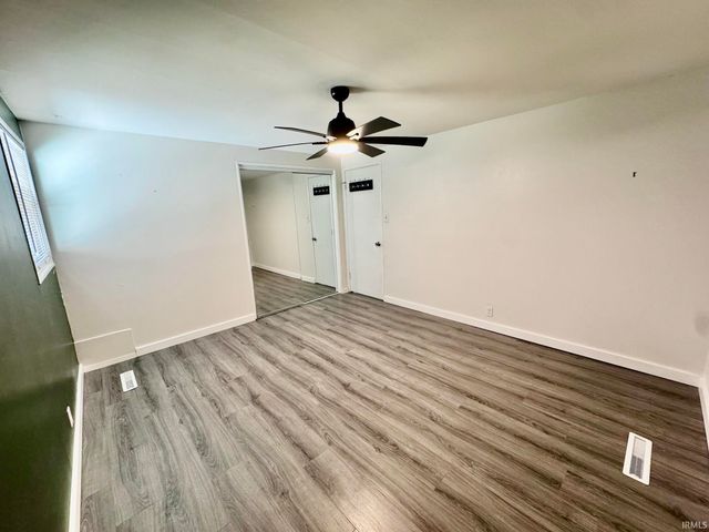 2828 Southridge Drive, South Bend, IN 46614