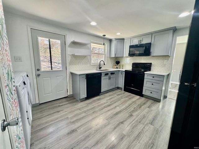 2828 Southridge Drive, South Bend, IN 46614