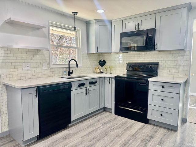 2828 Southridge Drive, South Bend, IN 46614