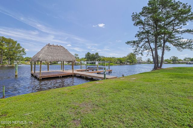 4733 PIRATES BAY Drive, Jacksonville, FL 32210