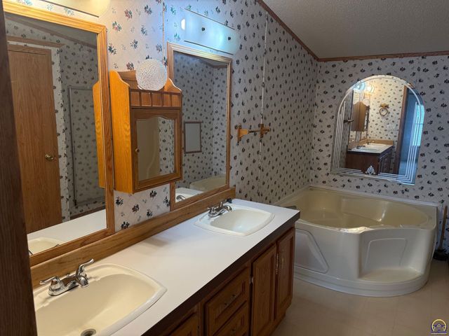 1735 NW Lyman Rd Lot 13, Topeka, KS 66608