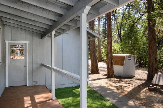 20131 Shake Ridge Rd, Volcano, CA 95689