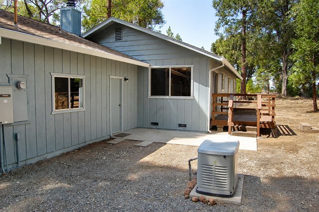 20131 Shake Ridge Rd, Volcano, CA 95689