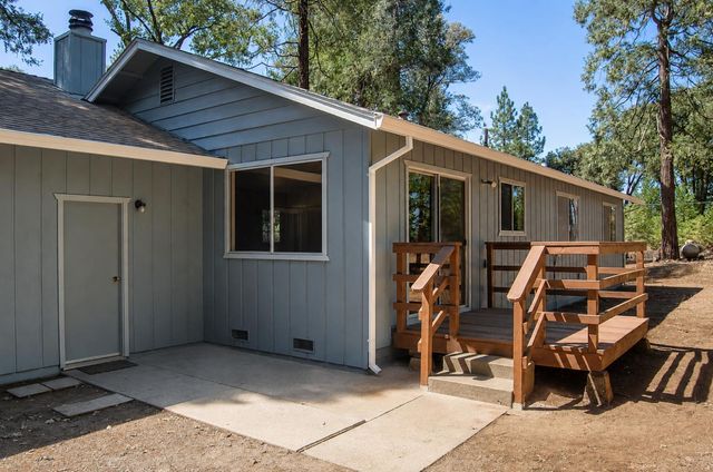 20131 Shake Ridge Rd, Volcano, CA 95689