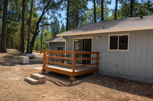 20131 Shake Ridge Rd, Volcano, CA 95689