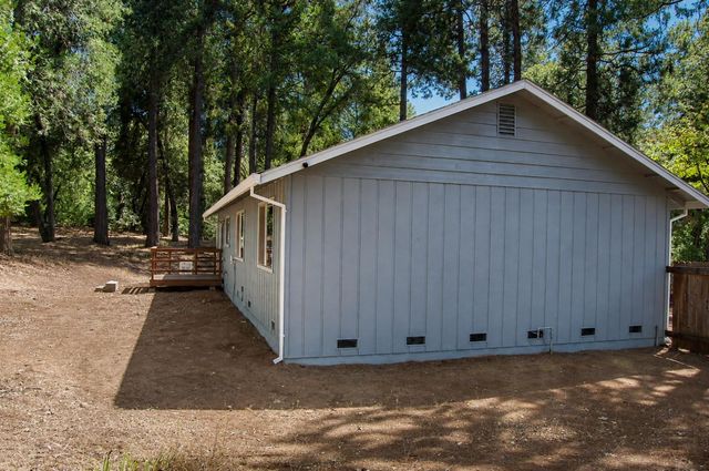 20131 Shake Ridge Rd, Volcano, CA 95689